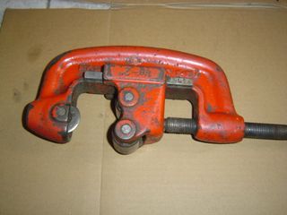 ΚΟΦΤΗΣ ΓΙΑ ΣΩΛΗΝΕΣ 1/8-2"-thumb-1