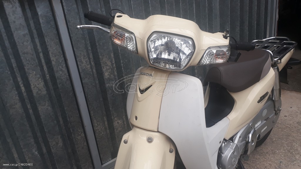 Honda  Super cub 50cc injection  '11