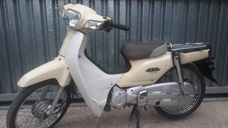 Honda  Super cub 50cc injection  '11-thumb-2