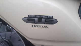 Honda  Super cub 50cc injection  '11-thumb-6