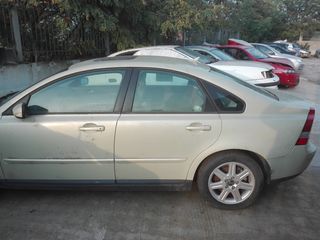 Volvo S40  '06-thumb-2