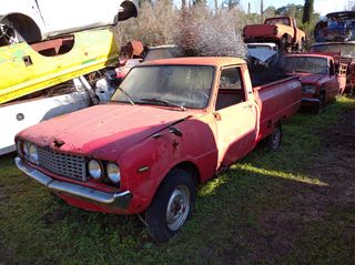 Mazda 1200-thumb-1