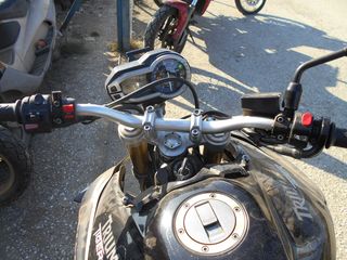  TRIUMPH TIGER 800-thumb-10