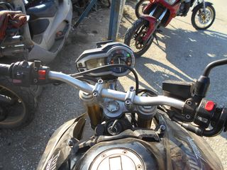  TRIUMPH TIGER 800-thumb-11
