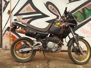 honda nx650 dominator μοτοσυκλετα για ανταλακτικα. Καλες τιμες! μονο σε κομματια nx 650 xr650l xr 