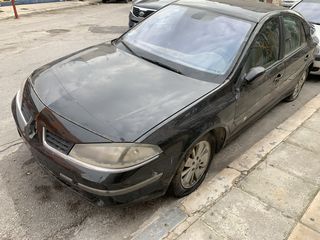 Renault Laguna 05 -thumb-1