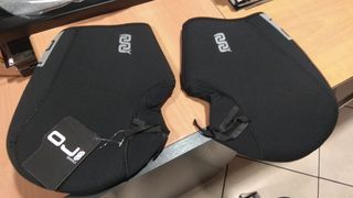 ΚΑΛΛΥΜΑΤΑ ΧΕΡΙΩΝ ΑΠΟ 20 ΕΥΡΩ OJ-KOMINE-SHARK-thumb-2