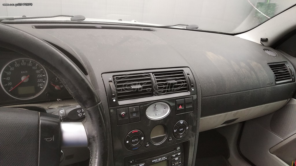 Ford Mondeo 00--07 ταμπλό