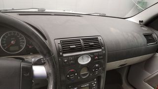 Ford Mondeo 00--07 ταμπλό