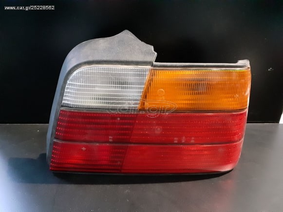 ΦΑΝΑΡΙΑ ΠΙΣΩ Ε36 SEDAN ΔΕΞΙ  "ΠΡΟΣΟΧΗ ΜΕ ΣΠΑΣΜΕΝΟ ΑΥΤΑΚΙ"