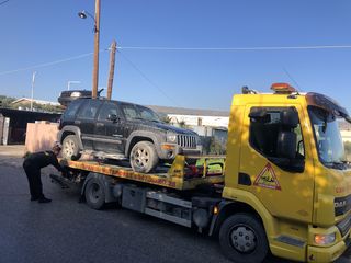 Jeep Cherokee 2004-thumb-1
