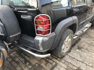 Jeep Cherokee 2004-thumb-3