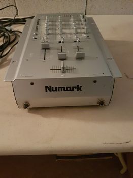 Κονσολα ηχου NUMARK DM 3050