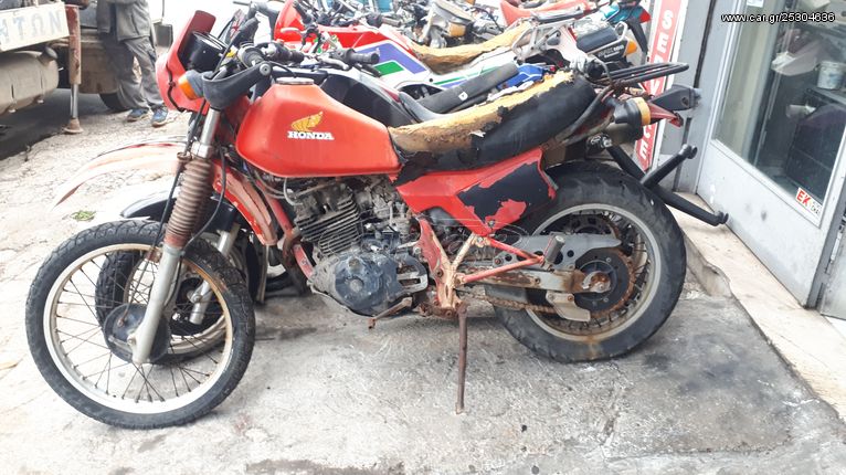 HONDA XLR250 ΓΙΑ ΑΝΤΑΛΑΚΤΙΚΑ