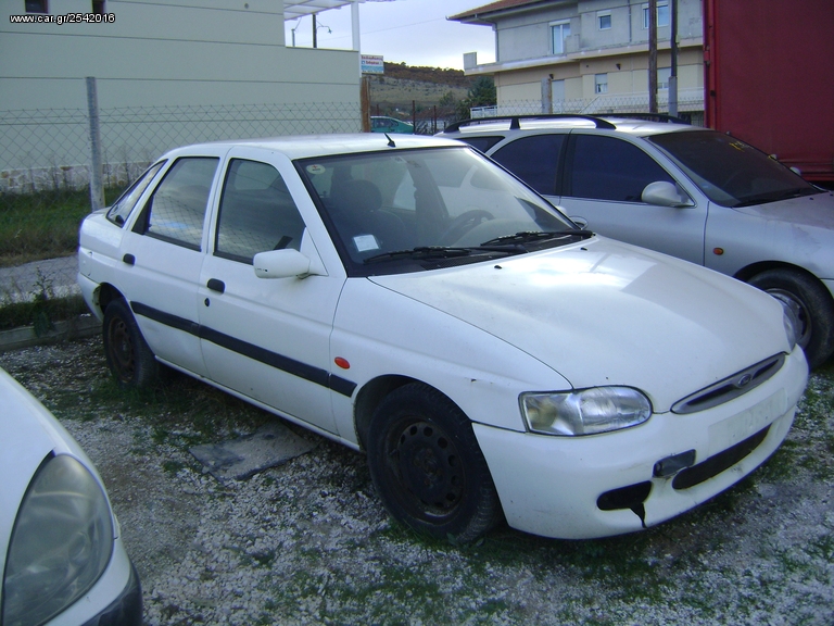 FORD  ESCORT