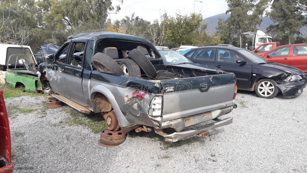 MITSUBISHI L200