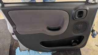Ταπετσαρίες και χερούλια πορτών οδηγού-συνοδηγού από Fiat Panda 3 2011-2018