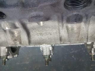 Renault F9Q-thumb-3