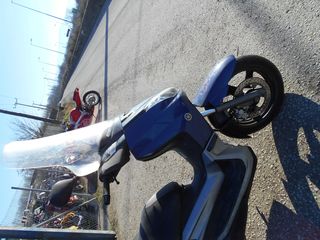YAMAHA X-MAX 250-thumb-4