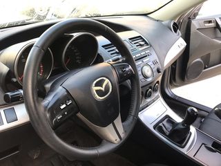Mazda 3 2009-thumb-8