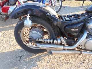 YAMAHA XV 400 VIRAGO-thumb-1