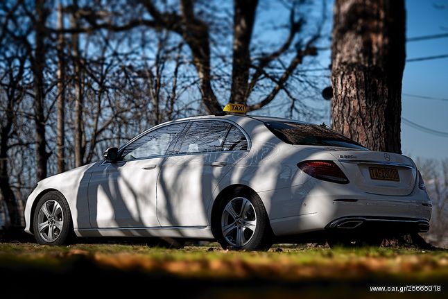 Mercedes-Benz E 220 '17 AVANTGARDE E 220 CDI