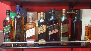Συλλογή ουίσκι JOHNNIE WALKER-thumb-10