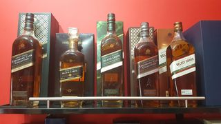 Συλλογή ουίσκι JOHNNIE WALKER-thumb-12