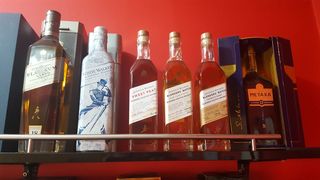 Συλλογή ουίσκι JOHNNIE WALKER-thumb-13