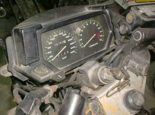 KAWASAKI GPX 600 -thumb-2