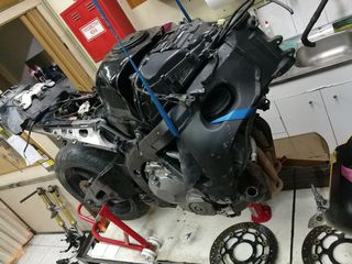 CBR 600 RR 2005  διάφορα ανταλλακτικά 