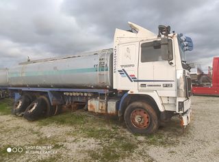 Volvo 1982 F12-thumb-2