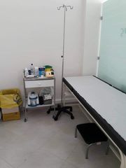 Ιατρικό κρεβάτι με τροχήλατο και σκαλοπάτι
