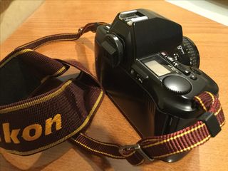 NIKON F801s-thumb-1