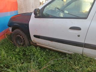 Renault Clio 1200cc-thumb-2