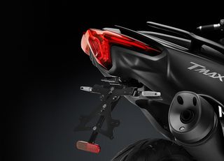 ΒΑΣΗ ΠΙΝΑΚΙΔΑΣ RIZOMA YAMAHA T-MAX 560 2020-2021
