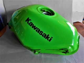 Kawasaki ZX250R Ninja 2007/20012 Ντεπόζιτο βενζίνης Ρεζερβουάρ σε άριστη κατάσταση!!!Σαν καινουριο!!!!-thumb-1