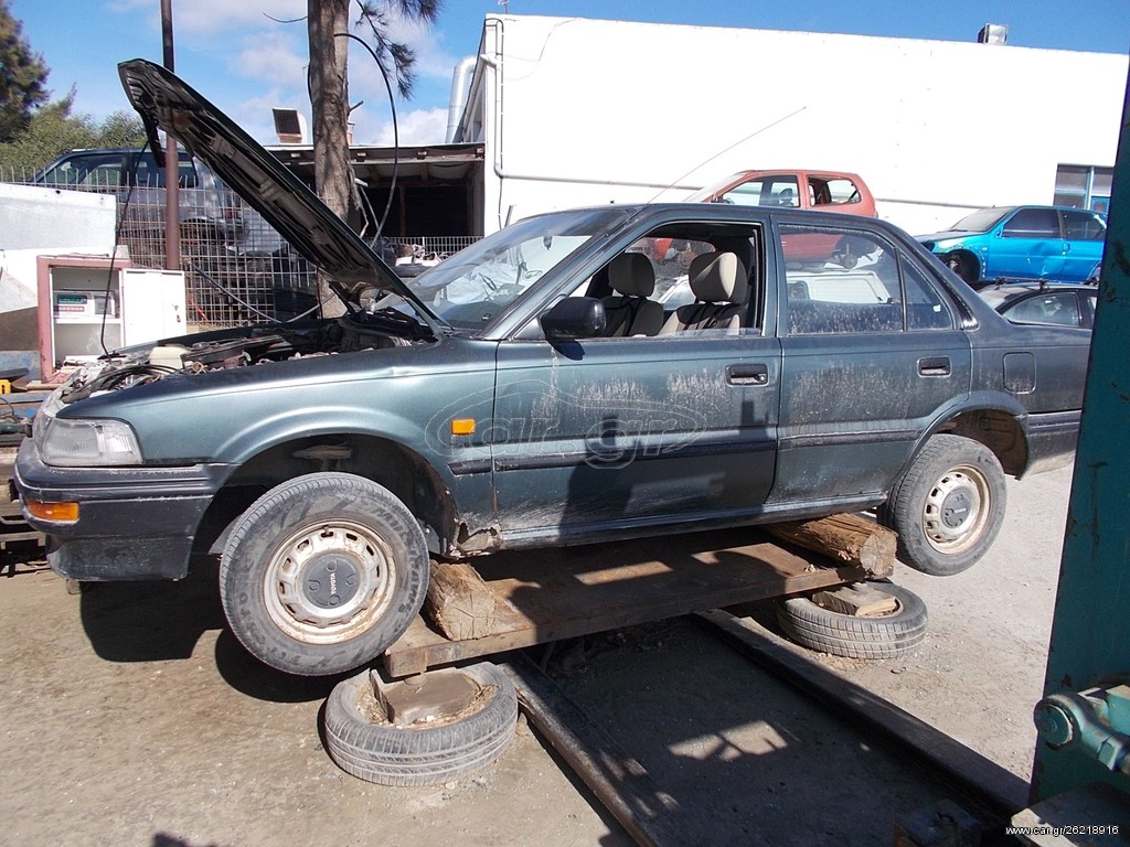 TOYOTA COROLLA