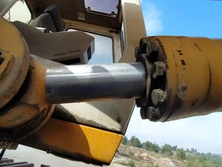 ΜΠΟΥΚΑΛΕΣ ΜΠΟΥΜΑΣ ( ΒΙΡΑ ) LIEBHERR R974B-thumb-2