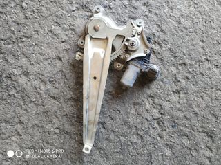 ΓΡΥΛΛΟΣ ΠΑΡΑΘΥΡΟΥ ΠΙΣΩ ΔΕΞΙΣ ΓΙΑ TOYOTA RAV 4 2006-2010-thumb-1