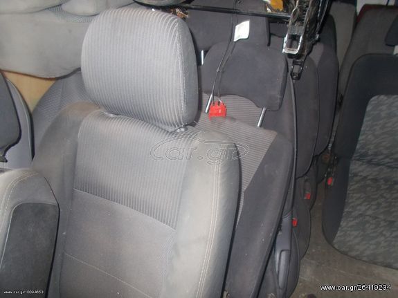 ΚΑΘΗΣΜΑΤΑ TOYOTA HILUX 4X4 2008