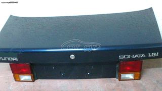 HYUNDAI SONATA 1988 – 1997.// 1 ΦΑΝΑΡΙ ΣΤΟ ΠΟΡΤΠΑΓΚΑΖ ΑΡΙΣΤΕΡA Η ΔΕΞΙA \\  Γ Ν Η Σ Ι Α-ΚΑΛΟΜΕΤΑΧΕΙΡΙΣΜΕΝΑ-ΑΝΤΑΛΛΑΚΤΙΚΑ