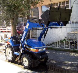 Iseki '17 ISEKI 155 4WD ΜΕ ΦΟΡΤΩΤΗ