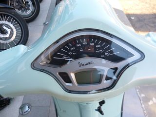 Vespa Primavera 50 2025 Verde Relax EU5-thumb-9