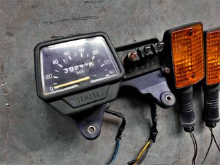  Yamaha TW200 1987/2018 Κοντέρ και φλας εμπρός σε καλή κατάσταση