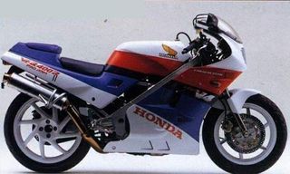 Honda VFR 400 1987 NC 24