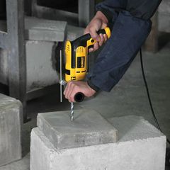 DWD024KS-QS Δράπανο Περιστροφικό Κρουστικό 701W - ΜΕ ΚΡΟΥΣΗ - DEWALT (#DWD024KS-QS)-thumb-1