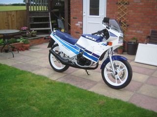 Suzuki RG 50-RG 80 gamma 1990/95 Ντεπόζιτο /Ρεζερβουάρ Βενζίνης τάπα Ντεπόζιτου και δοχείο λαδιού 2τ σε καλή κατάσταση!!!-thumb-8