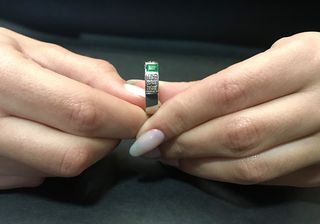 Δαχτυλιδι 18k με Σμαράγδι-thumb-3