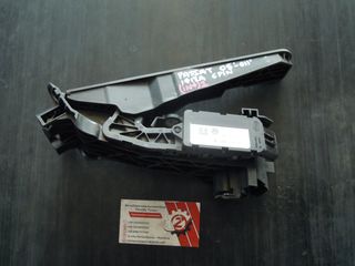 ΠΕNΤΑΛ ΓΚΑΖΙΟΥ VOLKSWAGEN PASSAT 2005-2011 (INT 1) 1K1721503L HELLA